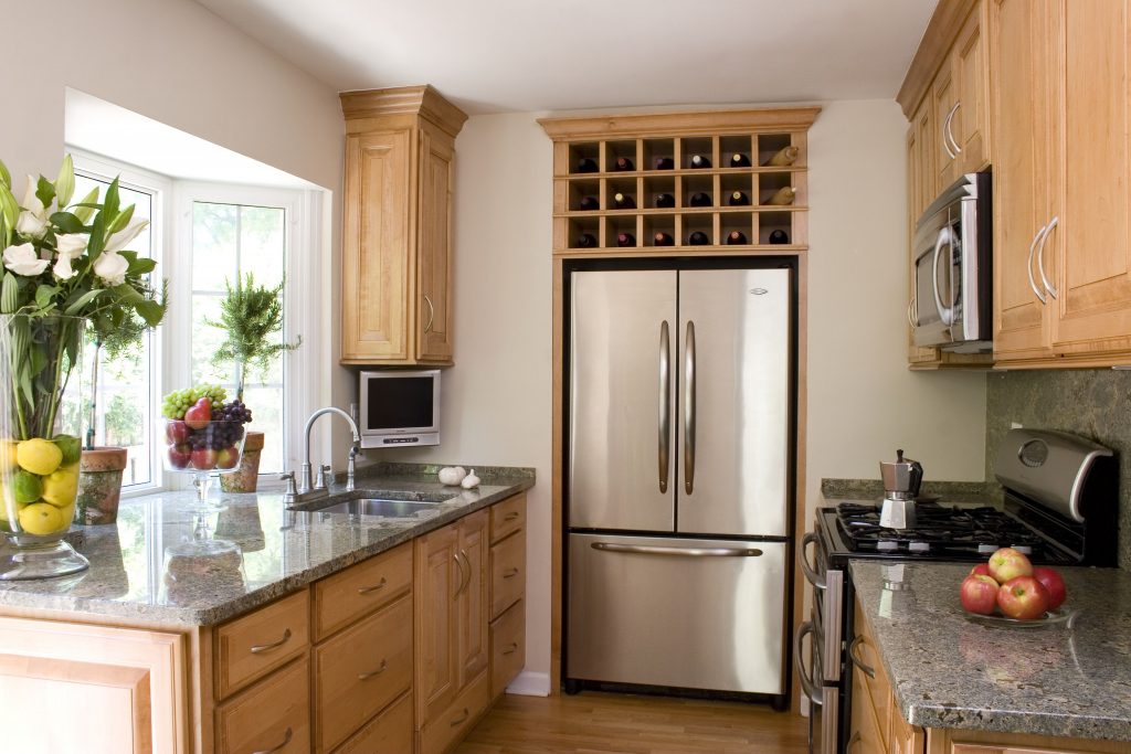 بهترین رنگ کابینت برای آشپزخانه کوچک رنگهای روشن است