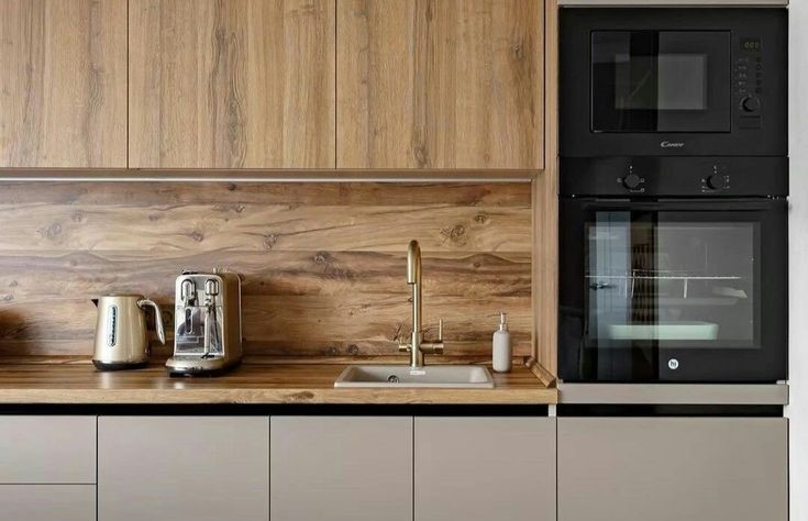 چوب بین کابینت رنگ روشن