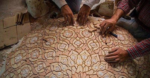 هنر معرق کاری ایرانی به دست معرق‌کاران