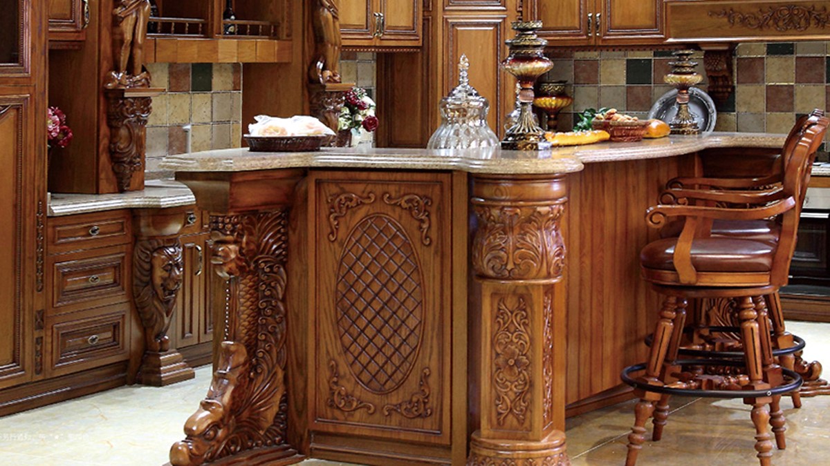 ستون‌ها برای تفکیک فضای آشپزخانه از نشیمن