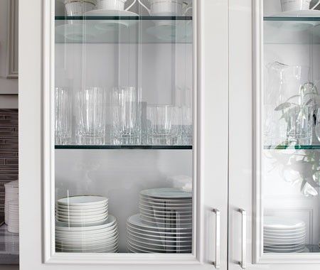 کابینت لمی گلاس با درب های شیشه ای سفید رنگ
