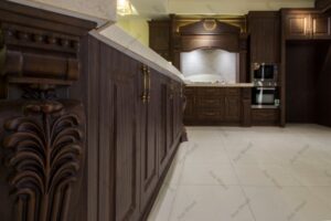 طراحی آشپزخانه با کابینت کلاسیک