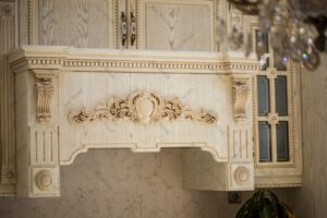 دکوراسیون آشپزخانه با کابینت کلاسیک