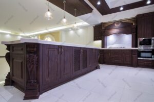 کابینت کلاسیک تیره برای آشپزخانه بزرگ