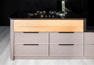 جزئیات کابینت آشپزخانه با طراحی منحنی