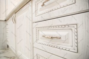 جزییات کابینت چوبی سفید