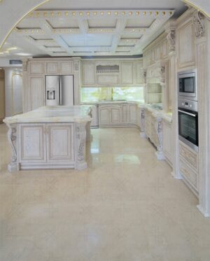 ترکیب کابینت‌های بلند با لوازم خانگی استیل مدرن