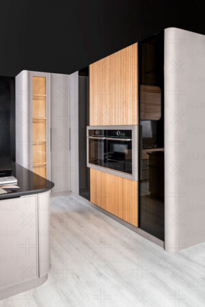 آشپزخانه چوبی با ترکیب رنگی طوسی