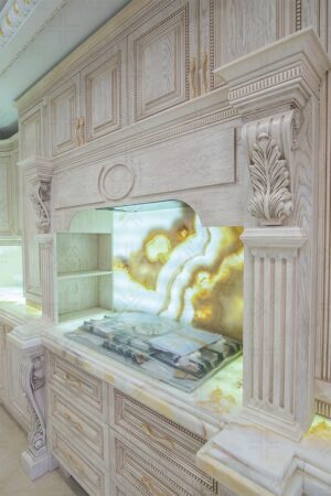 کابینت چوبی سفید و طلایی