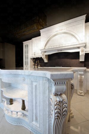 کابینت سفید چوبی کلاسیک