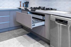 طراحی آشپزخانه با کابینت بدون دستگیره