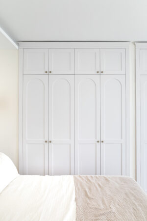 کمد دیواری کلاسیک سفید