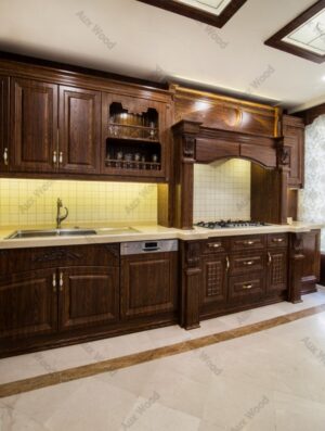 آشپزخانه لوکس با کابینت روکش چوب و نورپردازی سقفی مدرن