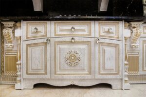 صفحه‌سنگ مشکی با رگه‌های طبیعی برای کابینت‌ها و جزیره