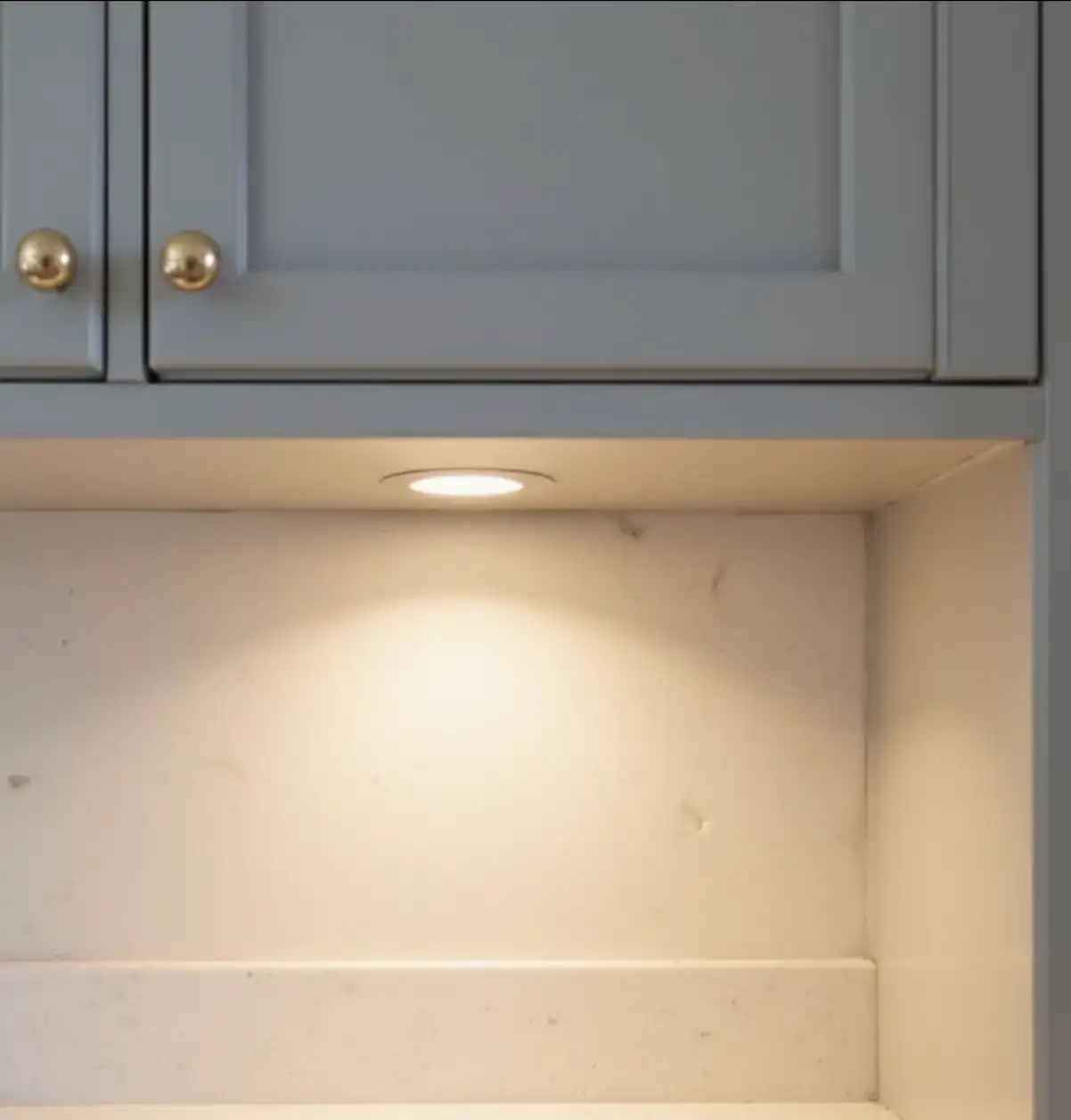 چراغ زیر کابینت هالوژنی