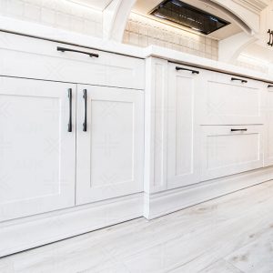 کابینت نئوکلاسیک با کف سفید